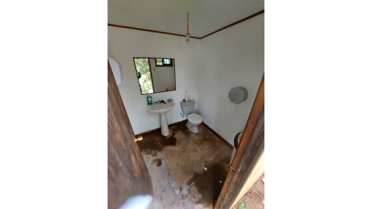 BAÑO 2 (SALA DE EVENTOS)