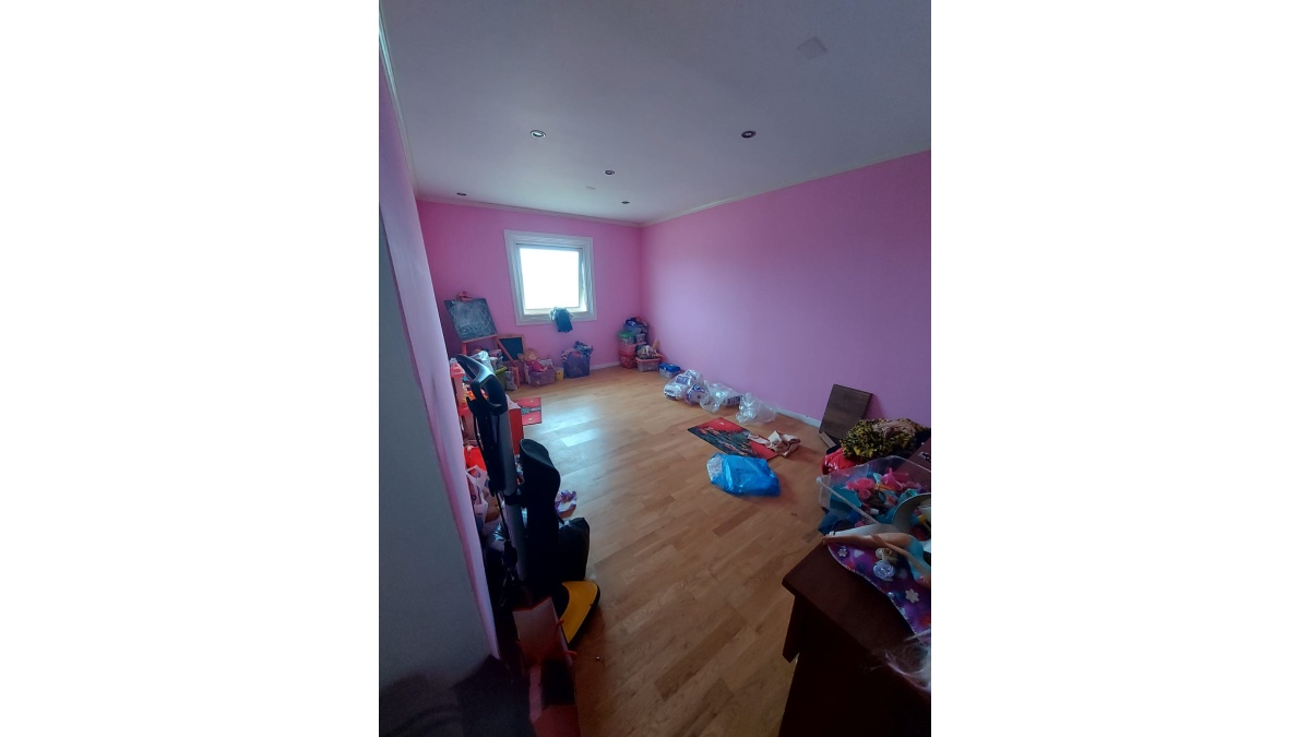 CLOSET HABITACIÓN PRINCIPAL (SEGUNDO PISO)