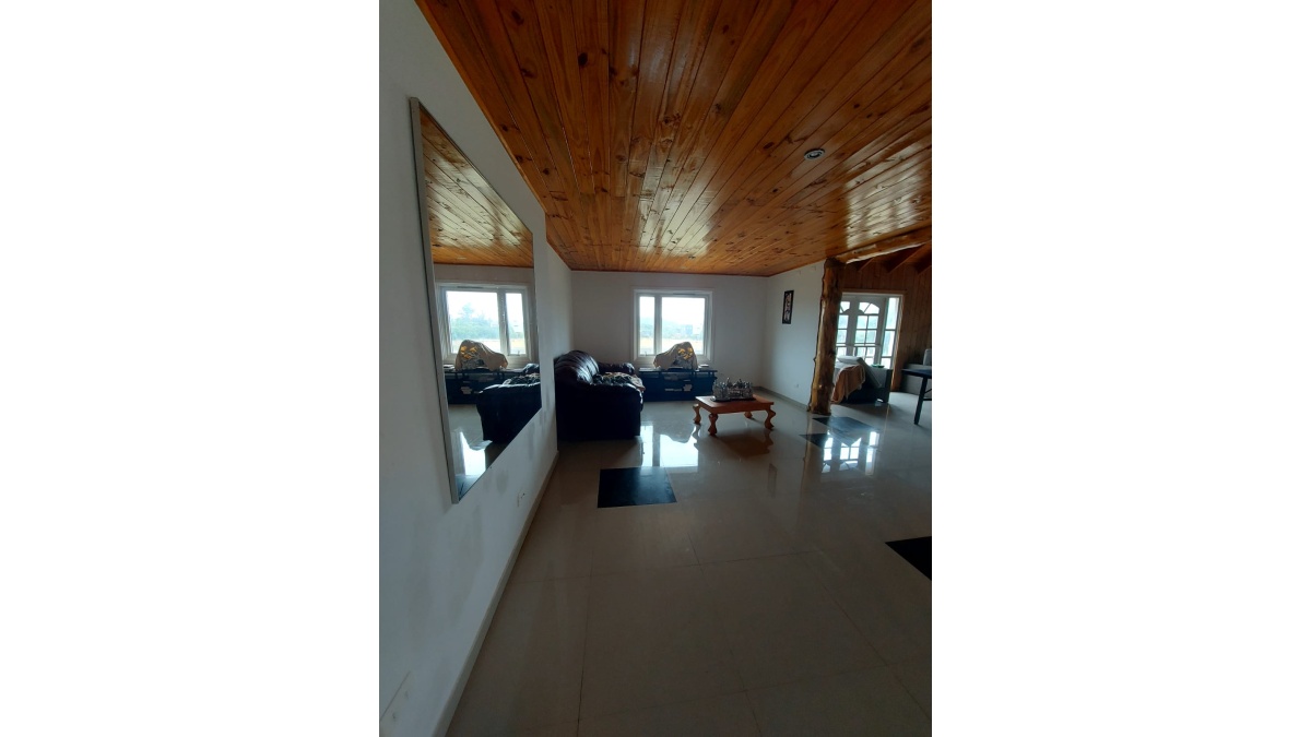 SALA DE ESTAR (SEGUNDO PISO)