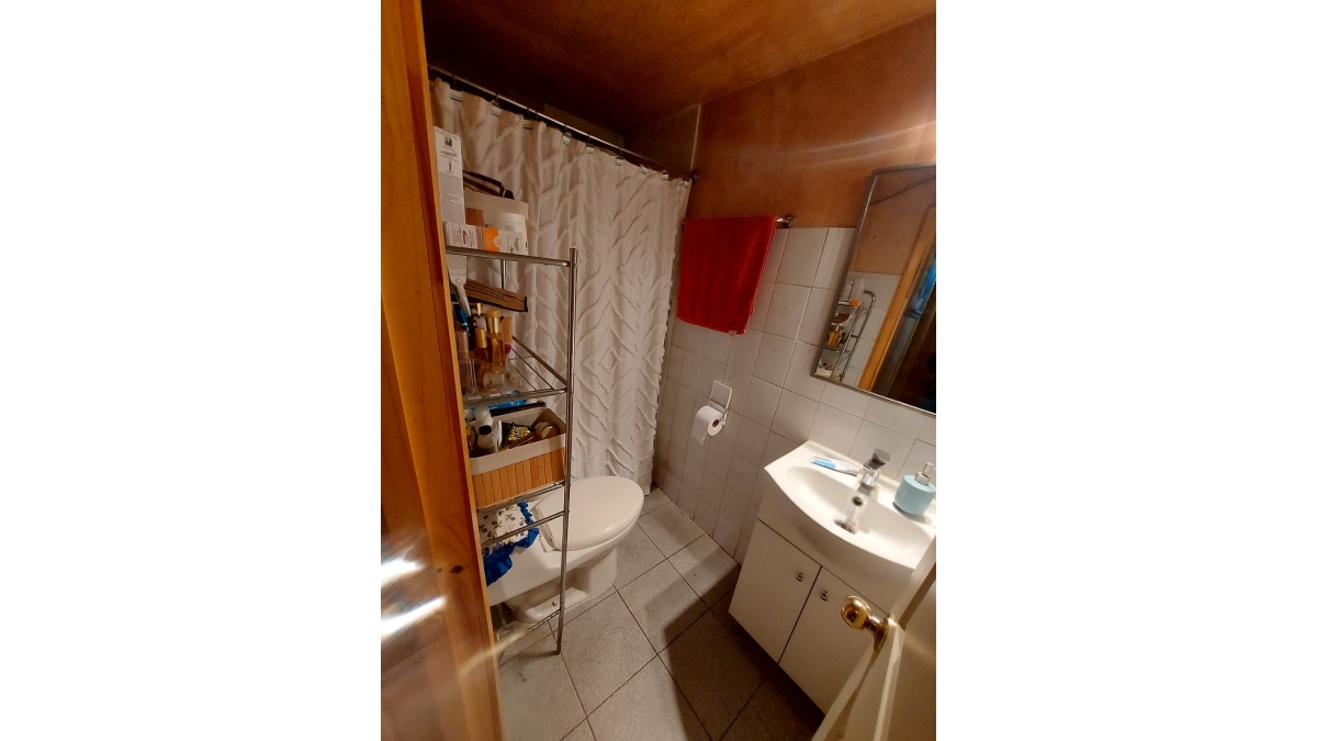 BAÑO 1 (PRIMER PISO)